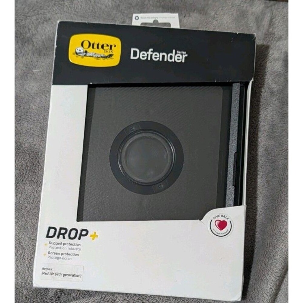 OtterBox Defender iPad Air 4th / 5th Gen Case Black 77-65735 New Open Box